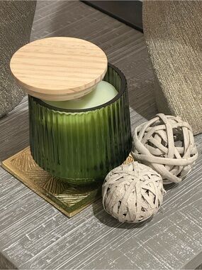 TEA ROSE & PEAR, SCENT UNLEASHED LLC